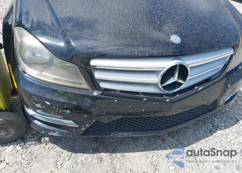 2013 Mercedes-Benz C 250 from USA, damaged, VIN WDDGJ4HB4DF960262